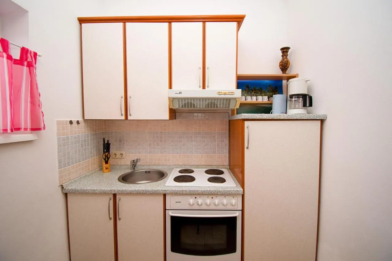Apartments Prodan Πόρετς